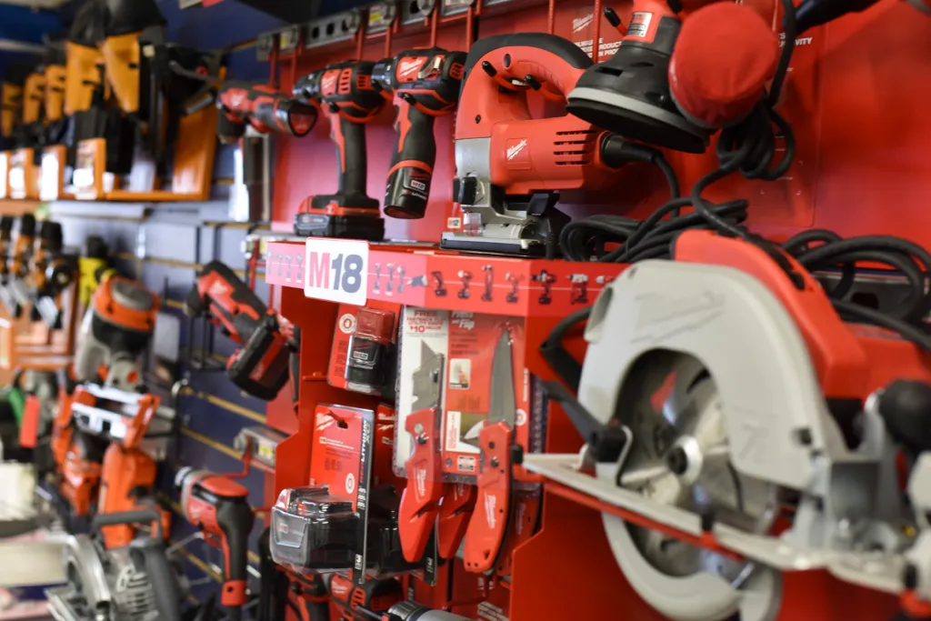 Tools & Hardware